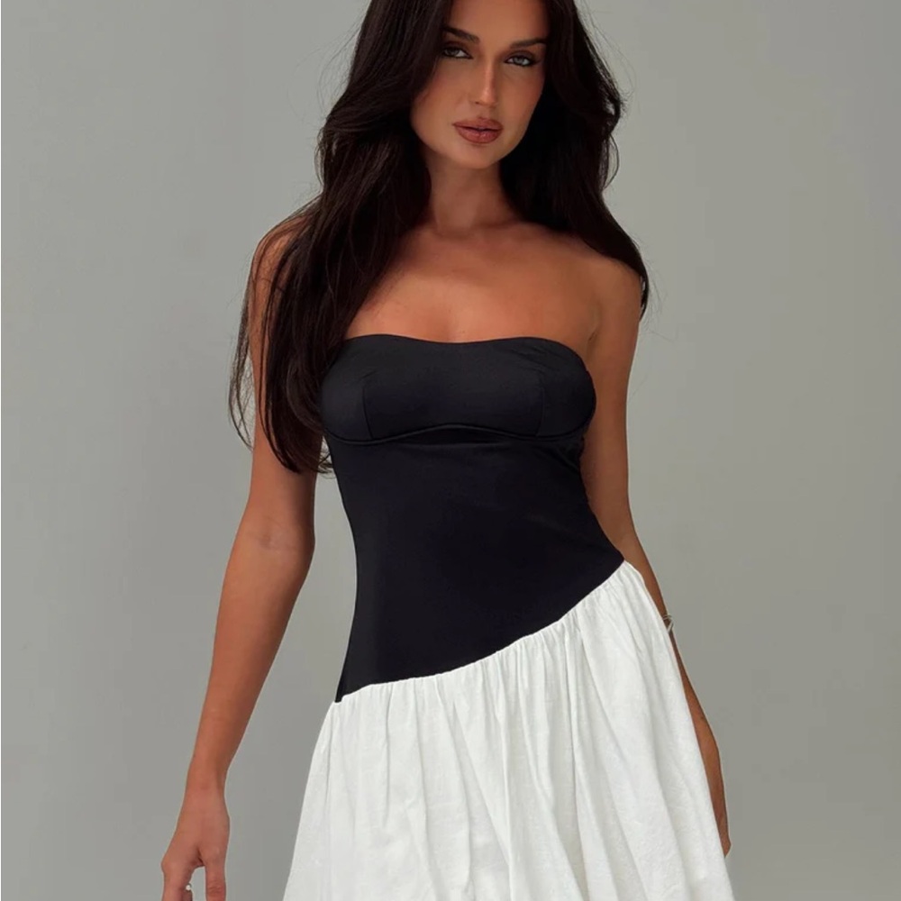 AMANDLA STRAPLESS MINI DRESS BLACK / WHITE